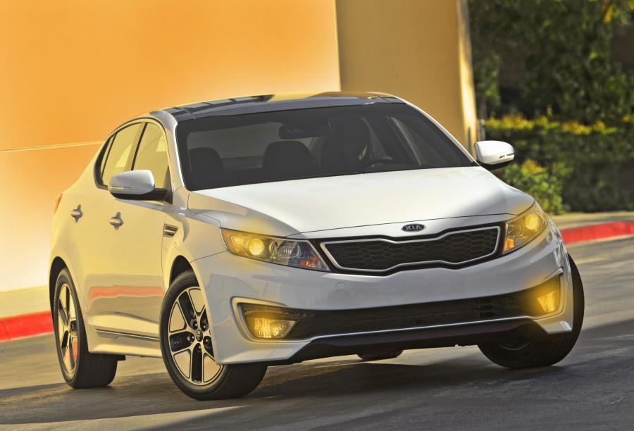  Kia Optima Hybrid 2012 года  (фото 27 из 32)